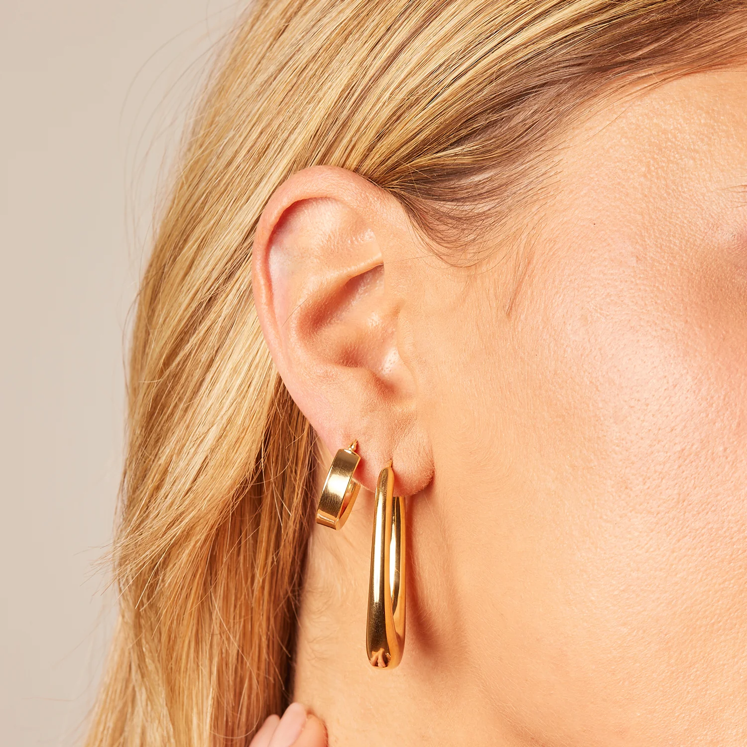Linear High Polish Hoops - Image 3