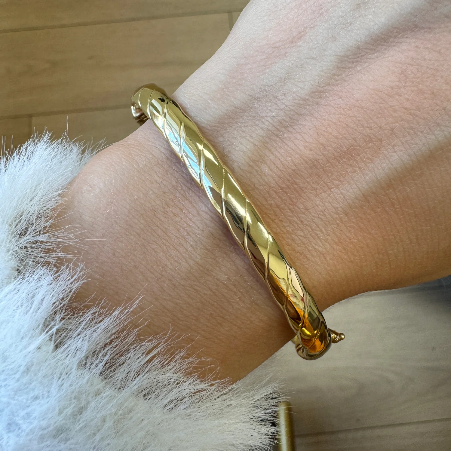 Puff Croissant Bangle - Image 3