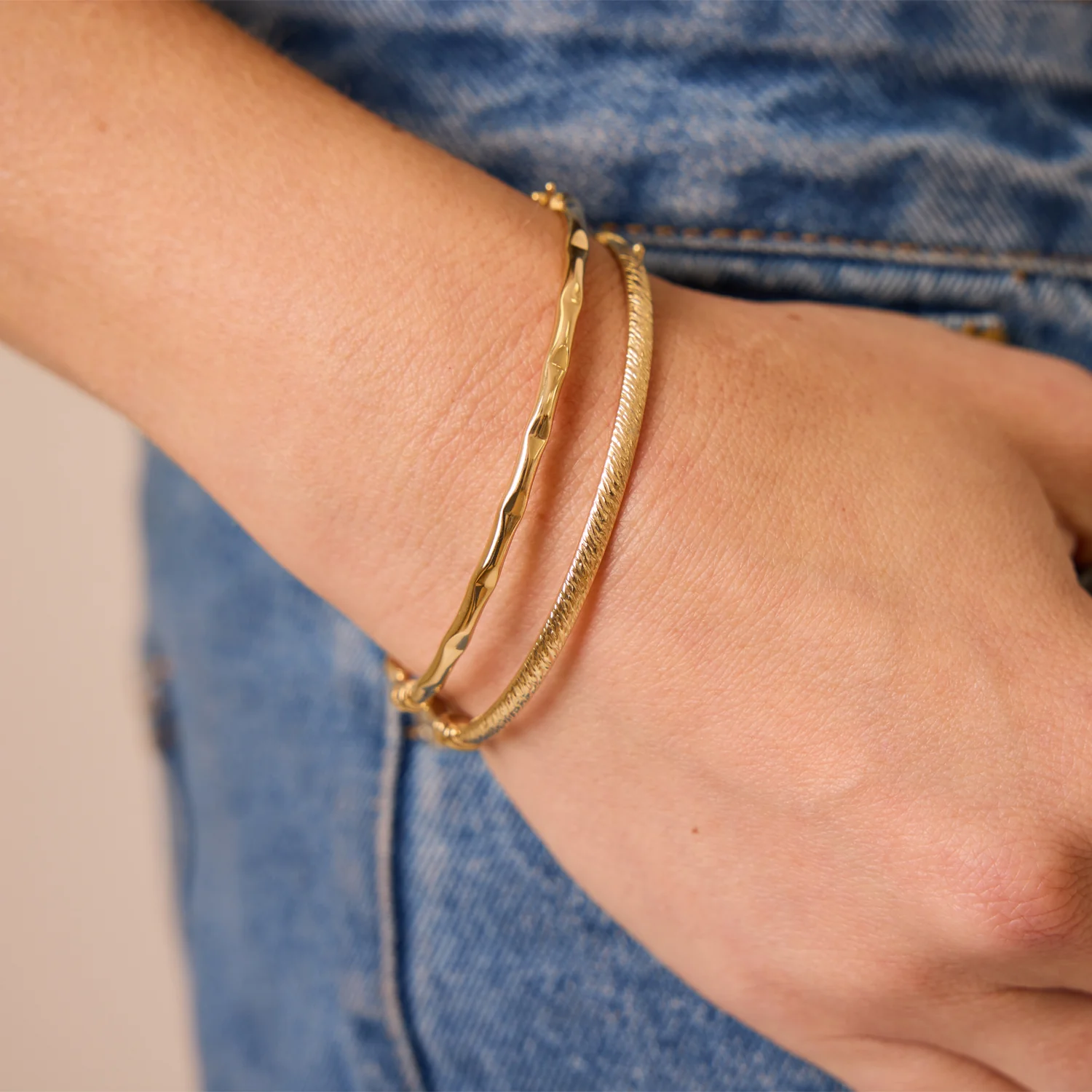 Ripple Cut Gold Bangle - Image 2