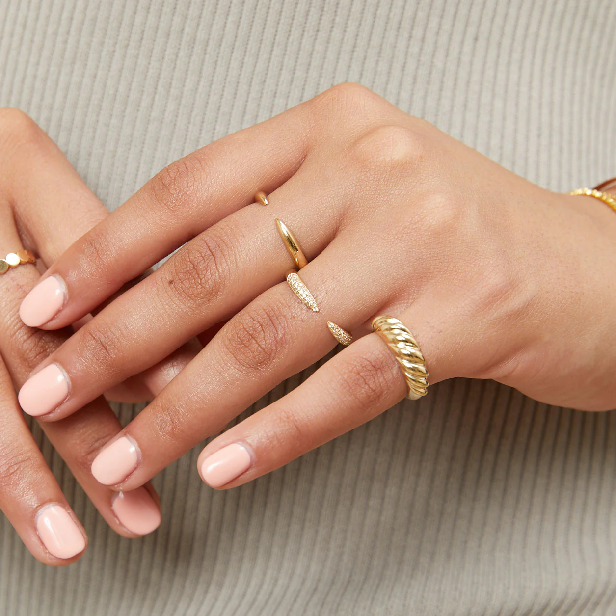 Diamond Claw Ring - Image 5