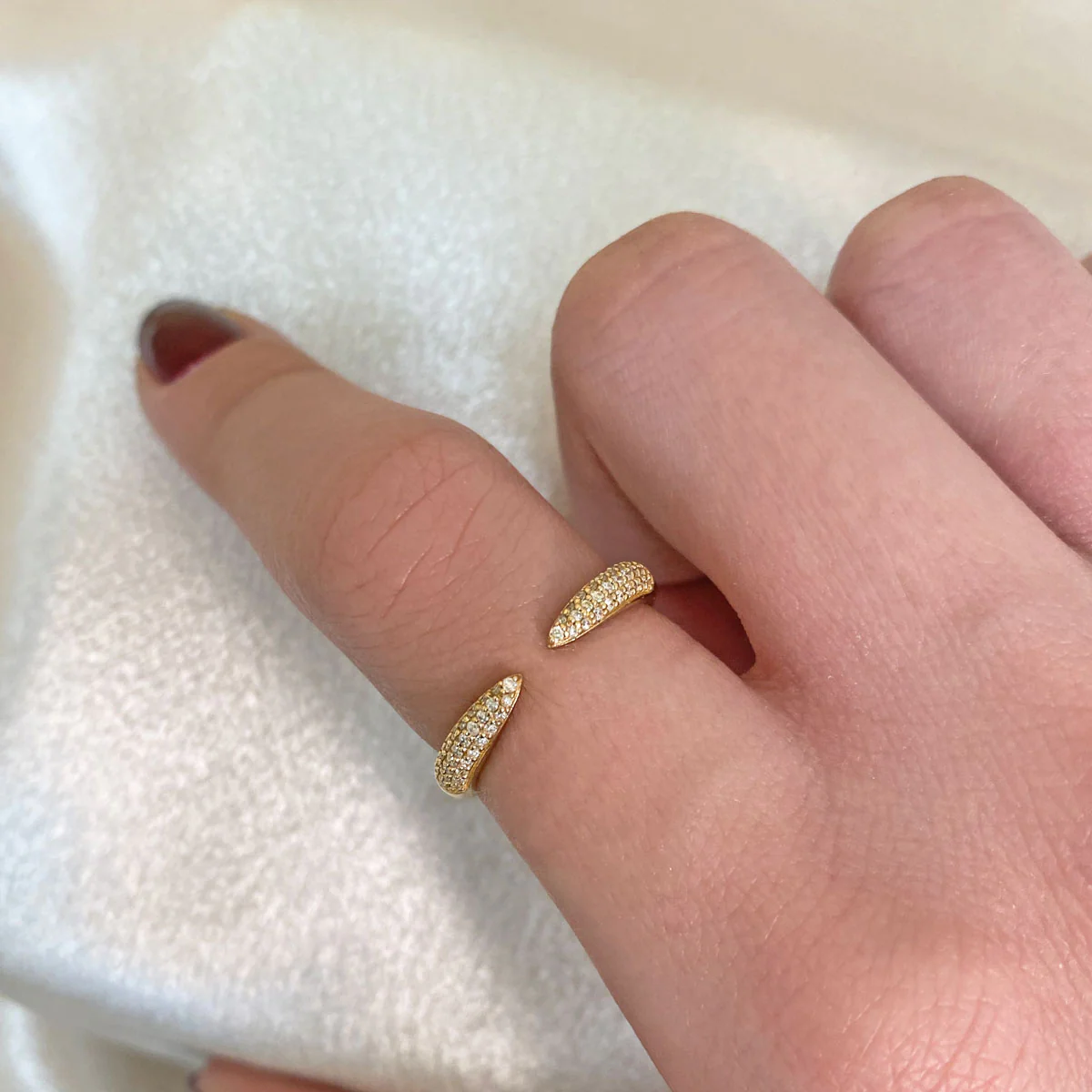 Diamond Claw Ring - Image 7