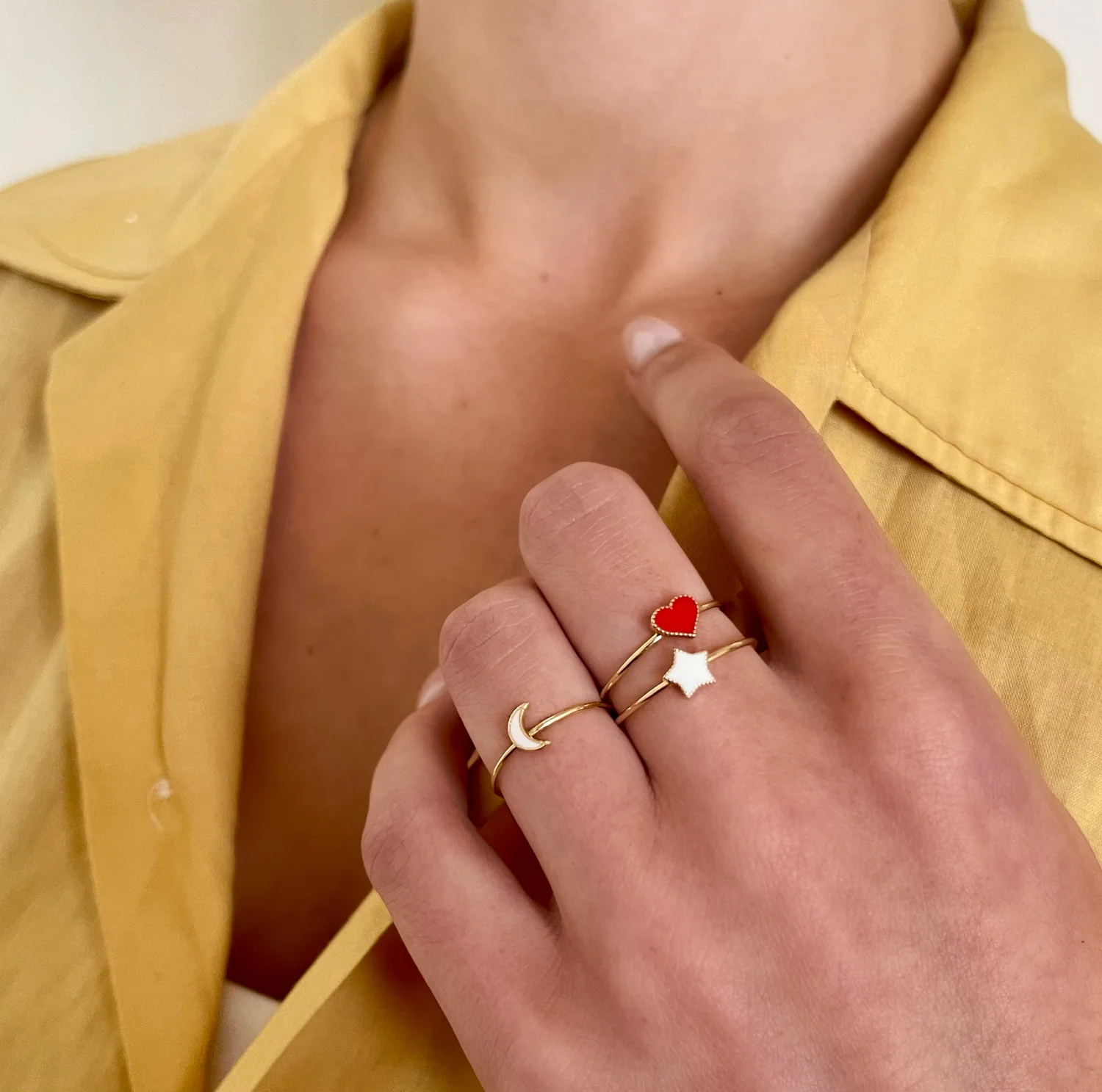 Enamel Moon Ring - Image 4